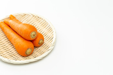 白背景にニンジン