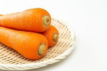 白背景にニンジン