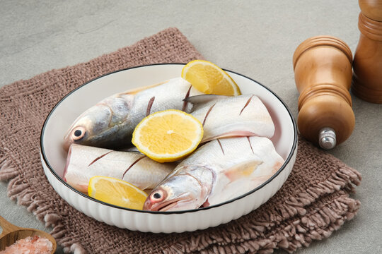 Ikan Laosan (Fourfinger threadfin fish), food preparation
