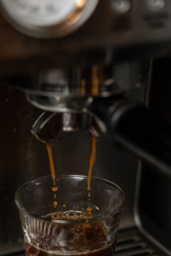 Pulling a shot of Espresso into a Glass