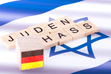 Flagge von Israel und Deutschland und Judenhass