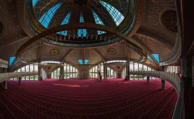 Obraz premium Interior of Aimani Kadyrova Mosque 