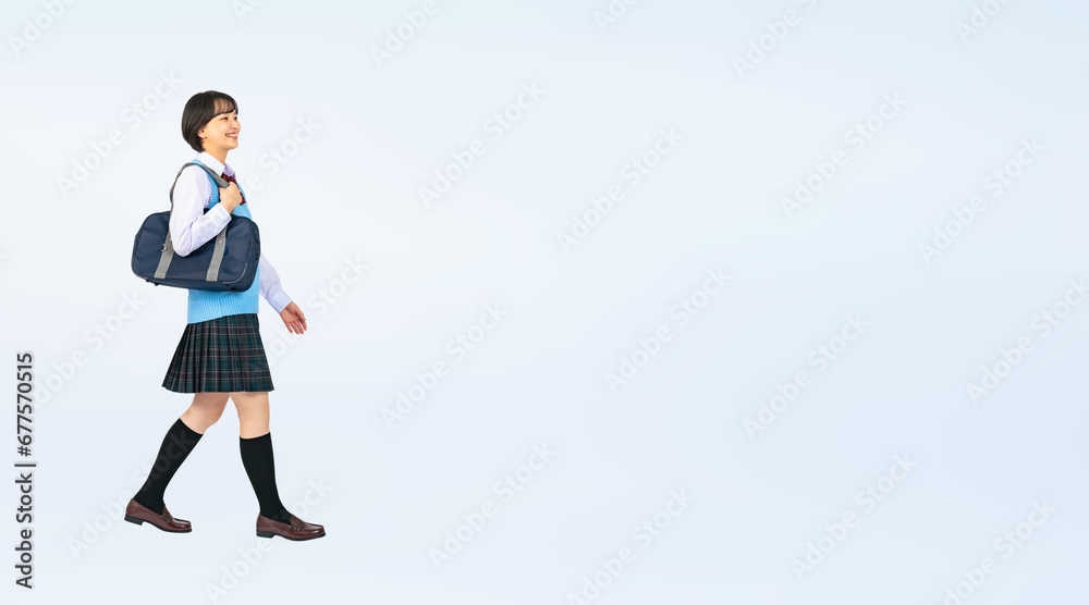 Poster 歩く制服を着た女子学生　切り抜き全身写真（切り抜き背景透過pngも販売しております。作成者リンクから「png」で検索してください）
