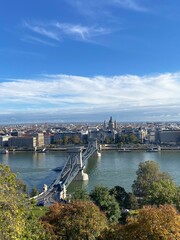 Fototapeta premium city chain bridge and danube