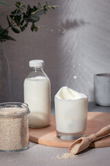 Alternative vegan milk based on sesame seeds.