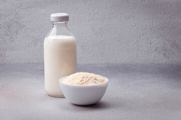 Alternative vegan milk based on sesame seeds.