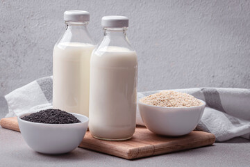 Alternative vegan milk based on sesame seeds.