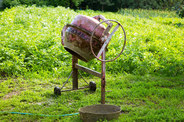 Concrete mixer.