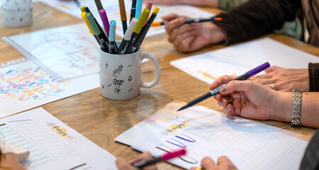 Art lettering workshop. Learning to draw letters. College classes.