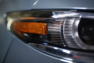 Faro de auto 