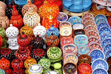 The beauty of traditional Tunisian ceramics - 677780928