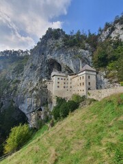 Fototapeta na wymiar Beautiful castle Predjama in Slovenia