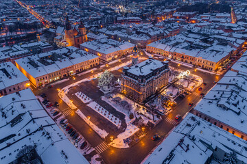 Centrum miasta zimą - obrazy, fototapety, plakaty