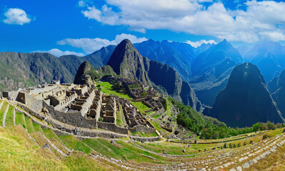 Panoramic view of Machu Picchu, Cusco Peru. - obrazy, fototapety, plakaty