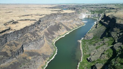 High-angle shot of the Snake River in the Shoshone falls park