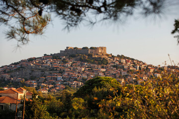 Obraz premium Traditional Greece. Lesvos island, view of town Molyvos (Mithymna) with old castle above