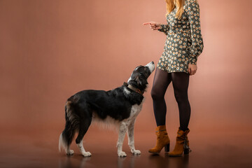 Elena con su perro