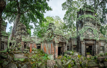 Fototapeta premium Ancient Ta Prohm Temple, Angkor Thom, Siem Reap, Cambodia.