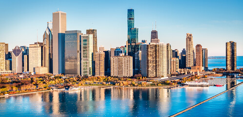 Lake Michigan, Lincoln Park and city skyline with famous buildings in autumn, Chicago, Illinois, USA