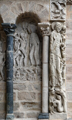 Sculptures romanes dans l'abbaye Saint-Pierre de Beaulieu-sur-Dordogne, Corrèze, France