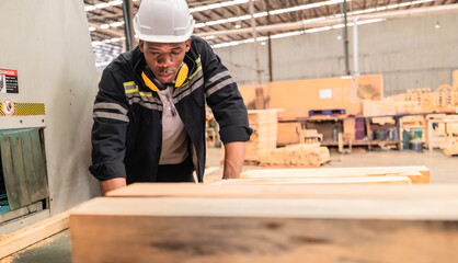 Wood mechanic inputs data, automates machines for cutting, laser, saw, milling, lathe in factory