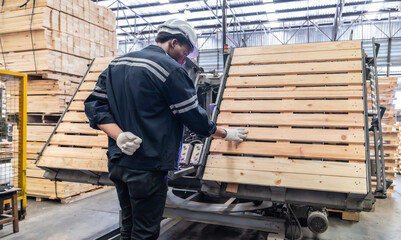 Wood mechanic inputs data, automates machines for cutting, laser, saw, milling, lathe in factory