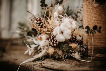 Winter Hochzeit in den Bergen - Bilder von Hütte und Wald