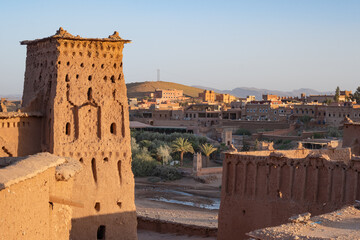 Ait Ben Haddou oasis village next to the Draa river at the gates of the Sahara Desert in Morocco - obrazy, fototapety, plakaty