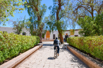 Casas e dia a dia da cidade San Pedro de Atacama no deserto do Atacama. 