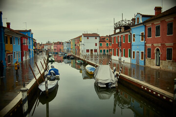 Fototapeta na wymiar Canal in Burano, Italy