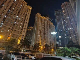 tall apartment, condominium, office, commercial, hotel, building, night photography, dark, urban