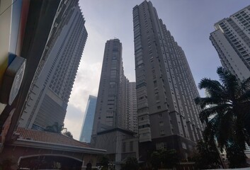 tall apartment, condominium, office, commercial, hotel, building, night photography, dark, urban