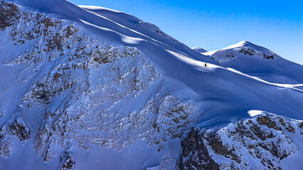 Adventure sports on the edge in winter