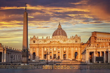 St. Peter's Basilica with a beautiful sunrise sky, Vatican City, Italy - obrazy, fototapety, plakaty