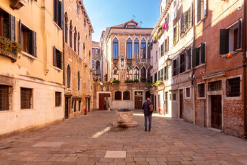 Fototapeta na wymiar Venice. Old traditional colorful stone houses in the old part of the city.