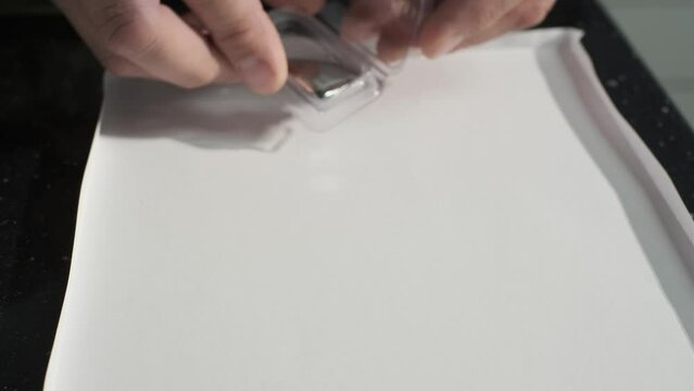 chemical element Mercury hydrargyrum Hg quicksilver heavy liquid metal scientific experience.