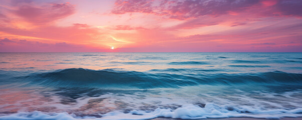 Obraz premium Sunrise over Ocean Waves