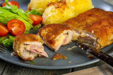 Cutlet cordon bleu.