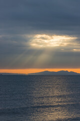 海と朝日と光芒（福岡県）