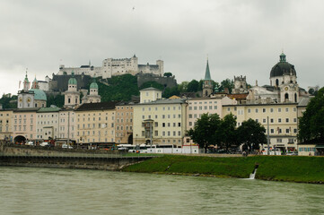 Fototapeta premium view of river and the burg above Salzburg