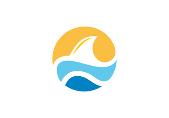Obraz premium shark fin and water wave logo design vector illustration