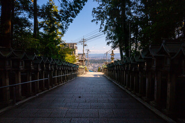 美しい寺の階段風景