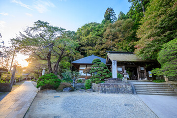 初秋の立石寺（山寺）と夕日　山形県山形市　Risshakuji Temple and sunset in early autumn. Yamagata Pref, Yamagata City.