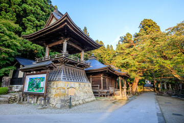 初秋の立石寺（山寺）　山形県山形市　Risshakuji Temple in early autumn. Yamagata Pref, Yamagata City.