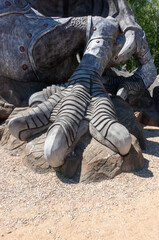 metal dragon with large claws