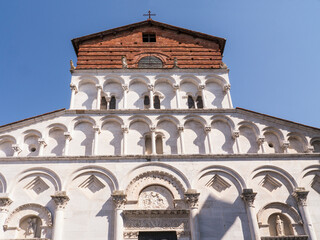 The facade of the church of Santa Maria, in Lucca (Italy) - 678606993