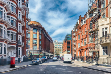 Fototapeta na wymiar The picturesque architecture in Knightsbridge district, London, England, UK