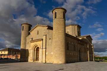 Fototapeta na wymiar San Martin de Tours Romanesque church in Fromista at sunset, Palencia, Castilla León, Spain.
