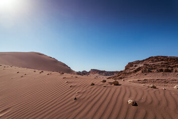 Fototapeta na wymiar desert landscape of Valles de la Luna, in Atacama, Chile