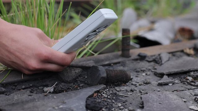 Measuring radiators with a dosimeter close-up